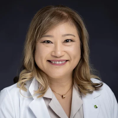 Portrait of Dr. Amy Wong